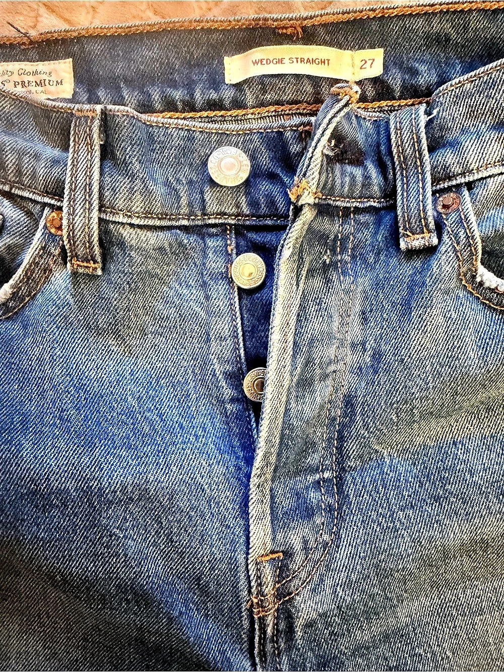 Levi's Wedgie Straight Leg Jeans Blue Waist 27 Cropped straight-leg jeans - Picture 3 of 6